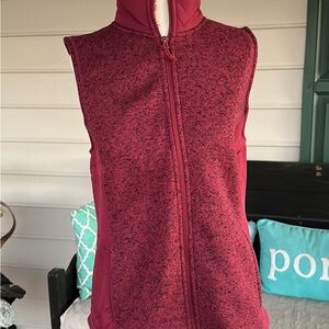 G. H. Bass & Co women’s fleece vest size S